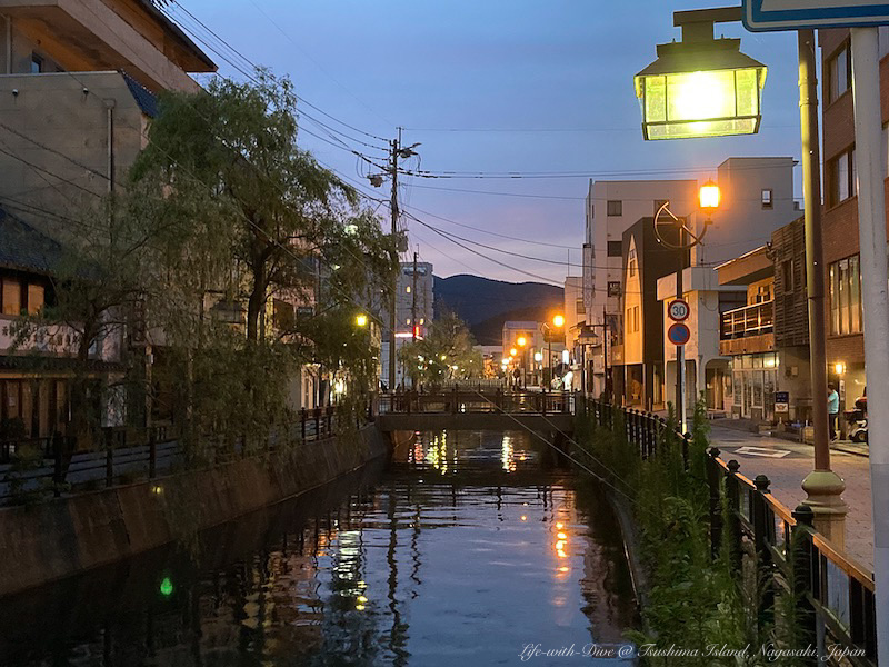 長崎対馬で撮影した市街地を流れる運河